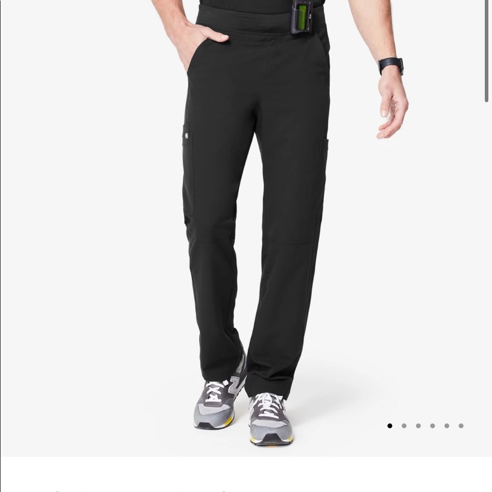 Figs mens axim scrub pant size large short.